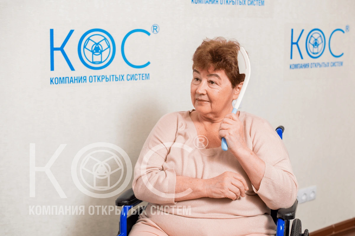 Расческа с длинной ручкой